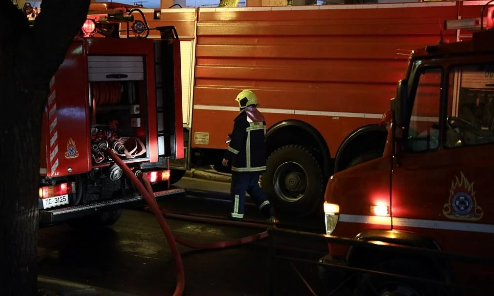 Θεσσαλονίκη: Φωτιά ξέσπασε τα ξημερώματα σε κέντρο στα Λαδάδικα